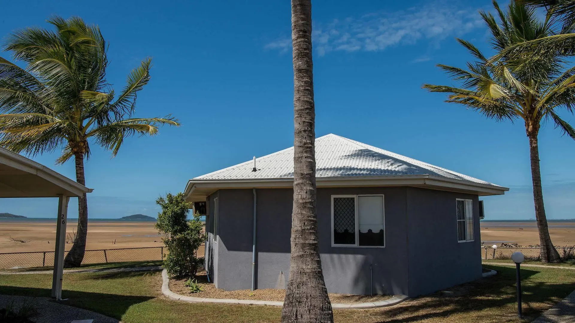 Illawong Beach Resort Mackay