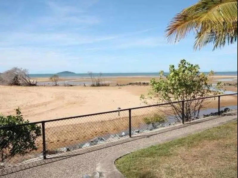 Illawong Beach Resort Mackay