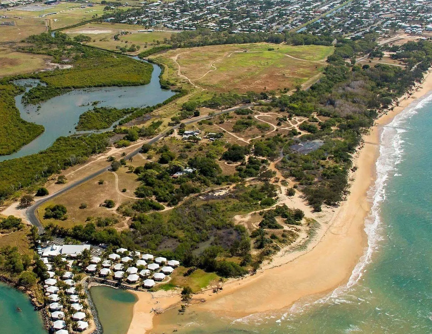 Illawong Beach Resort Mackay